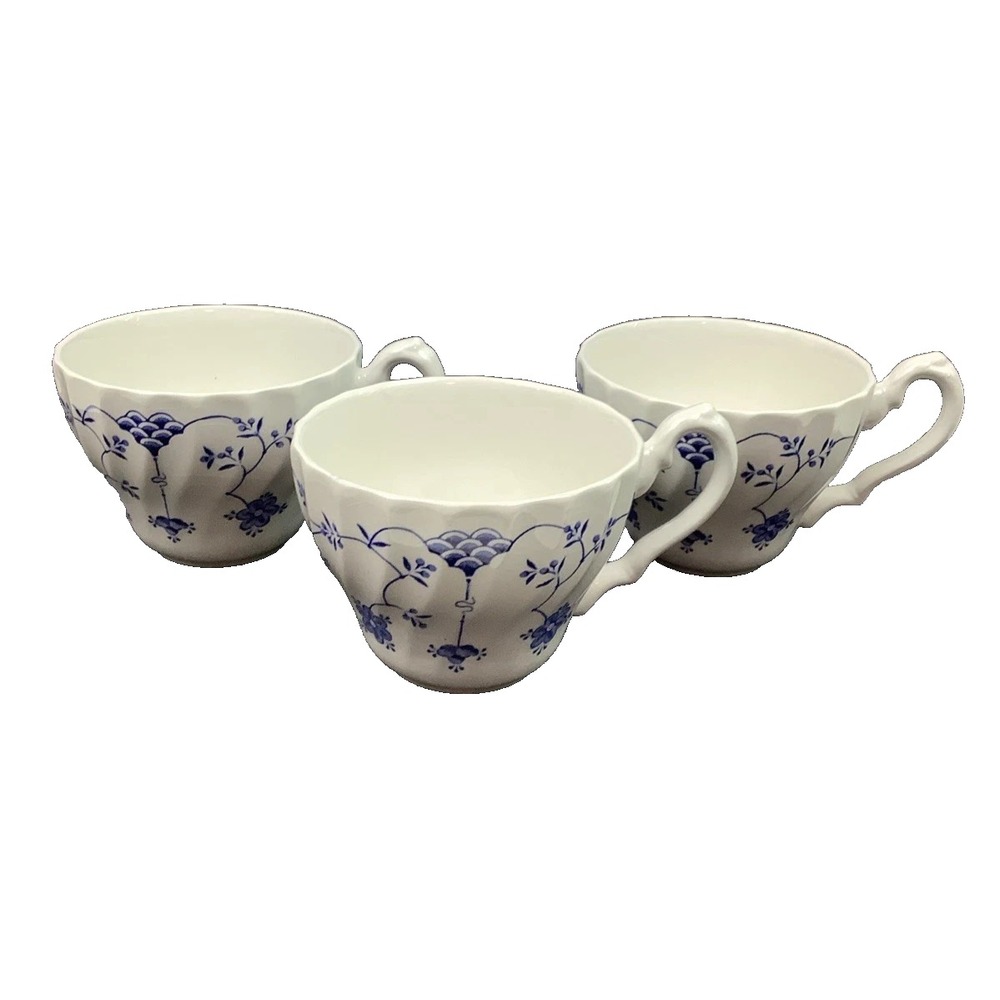 MYOTT Finlandia Cups Vintage Made In England- Set of 3